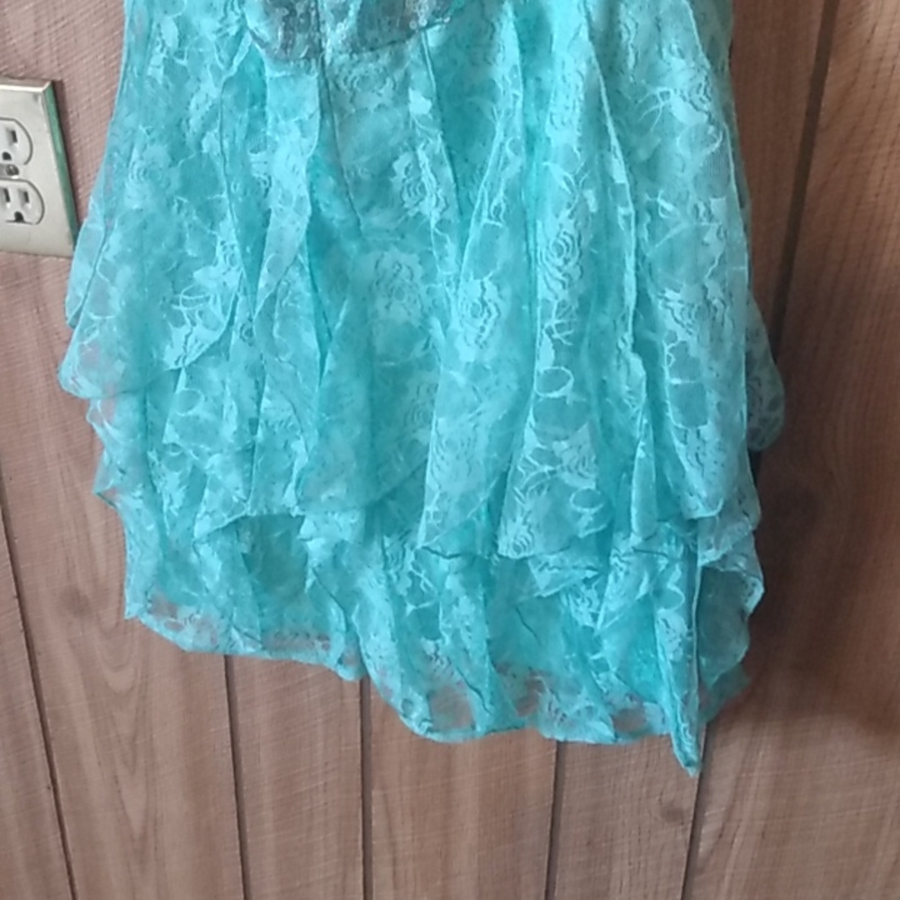 Dress - Picture 3 of 4